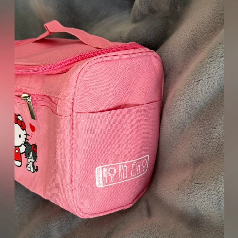 ❤️❤️SANRIO MYSTERY BUNDLE with Pink Hello Kitty Travel Make-Up Bag